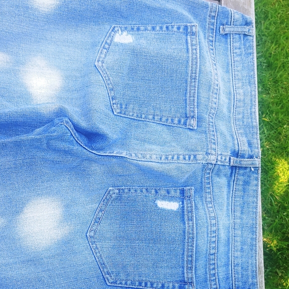 Jeans - Picture 2 of 3